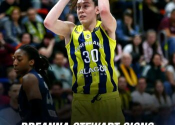 Breanna Stewart Set for EuroLeague Final With Fenerbahçe as WNBA Training Camp Opens