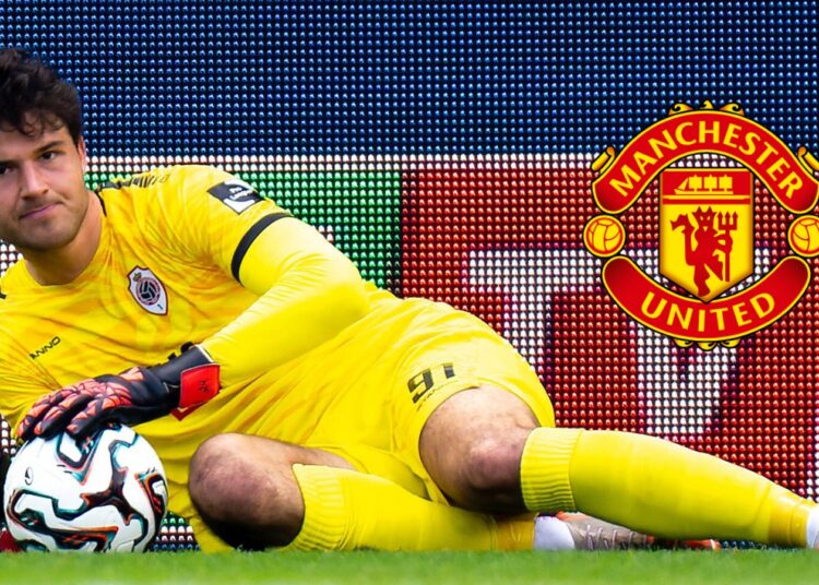 RED DEVIL SHOCKS: Manchester United Goalkeeper Senne Lemmens    Shock Everton On His Saves, see What He Says See More…..