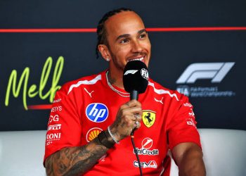 BREAKING: Russell Clings on to Win Dramatic Chinese GP Sprint Race